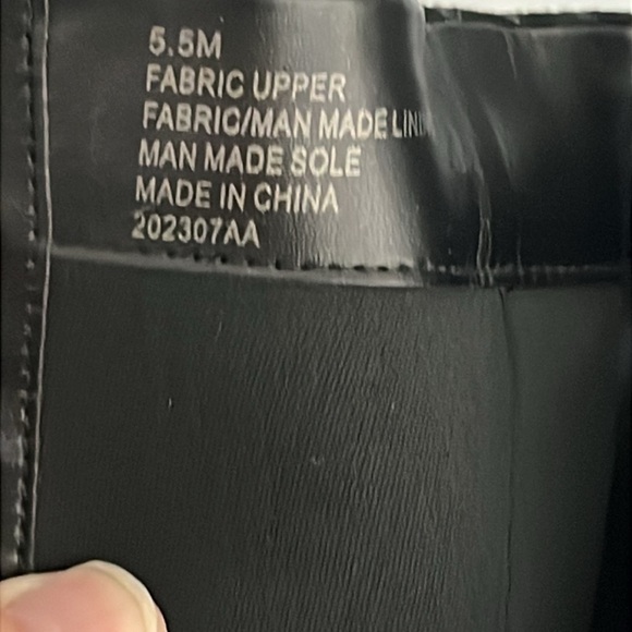 Gianni Bini Gabortwo Rhinestone Pointed Toe Tall Wedge Boots Size 5.5 M NWOB - Picture 10 of 10